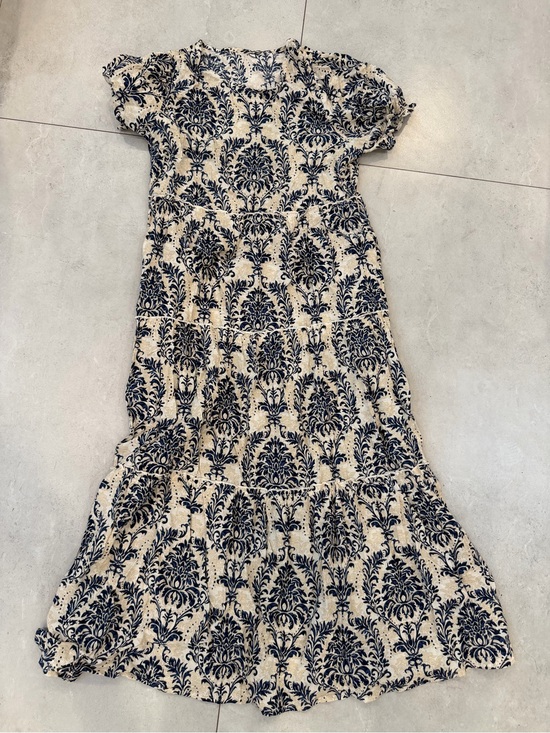 Dresses & Skirts - NWOT Boho Blue & Ivory Floral Print Tiered Midi Dress